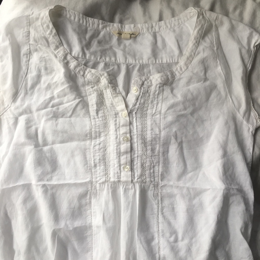 American Eagle Outfitters White T-Shirt Blouse